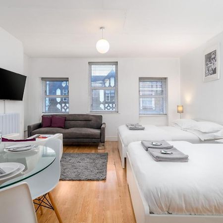 Soho & Covent Garden Apartment, Sleeps 3 London Eksteriør billede