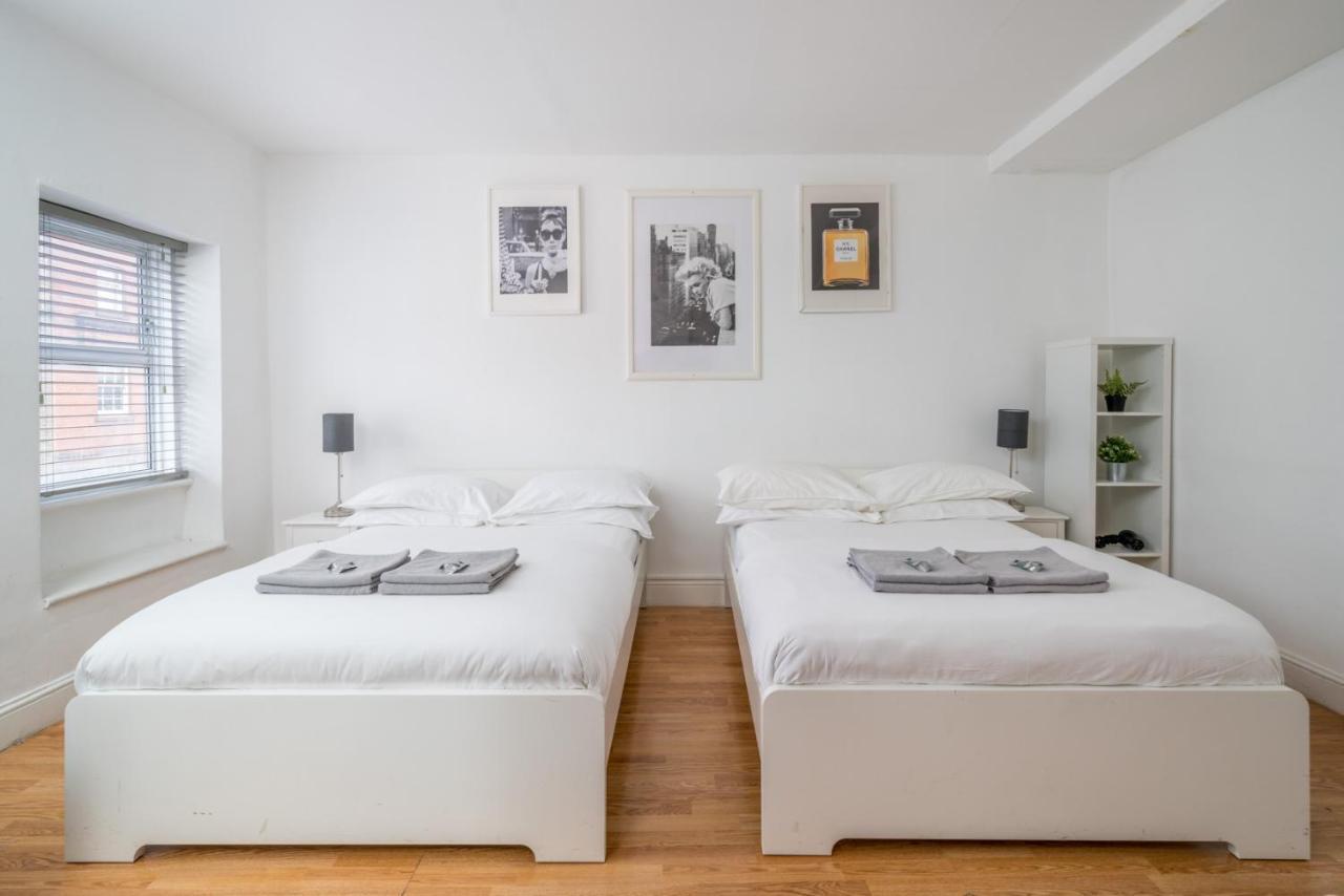 Soho & Covent Garden Apartment, Sleeps 3 London Eksteriør billede