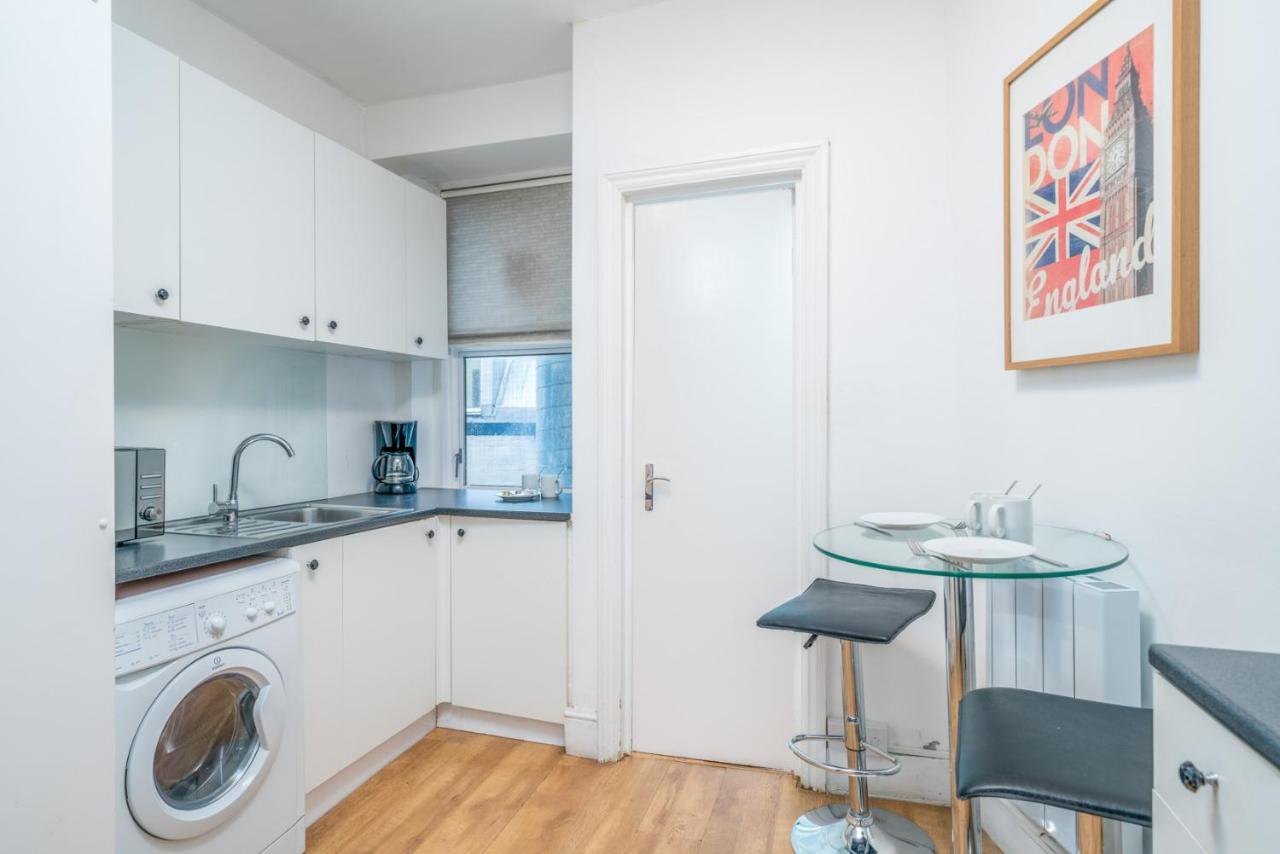 Soho & Covent Garden Apartment, Sleeps 3 London Eksteriør billede