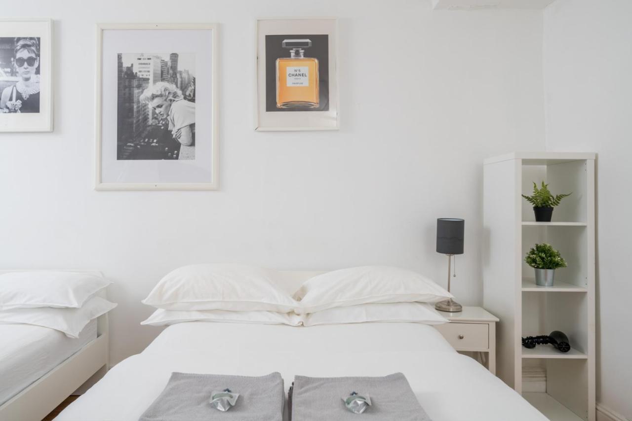 Soho & Covent Garden Apartment, Sleeps 3 London Eksteriør billede