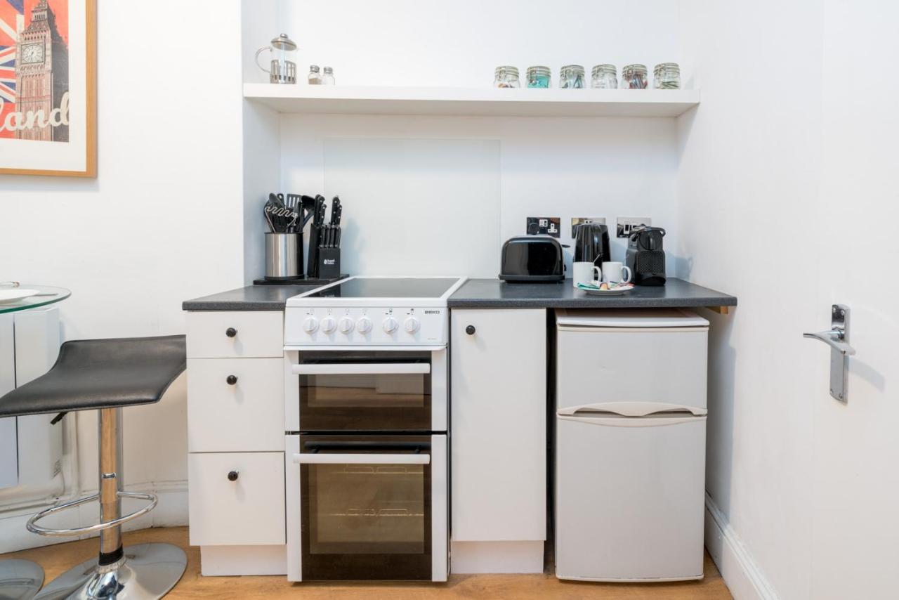 Soho & Covent Garden Apartment, Sleeps 3 London Eksteriør billede
