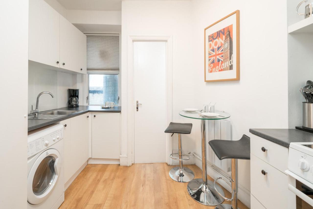 Soho & Covent Garden Apartment, Sleeps 3 London Eksteriør billede